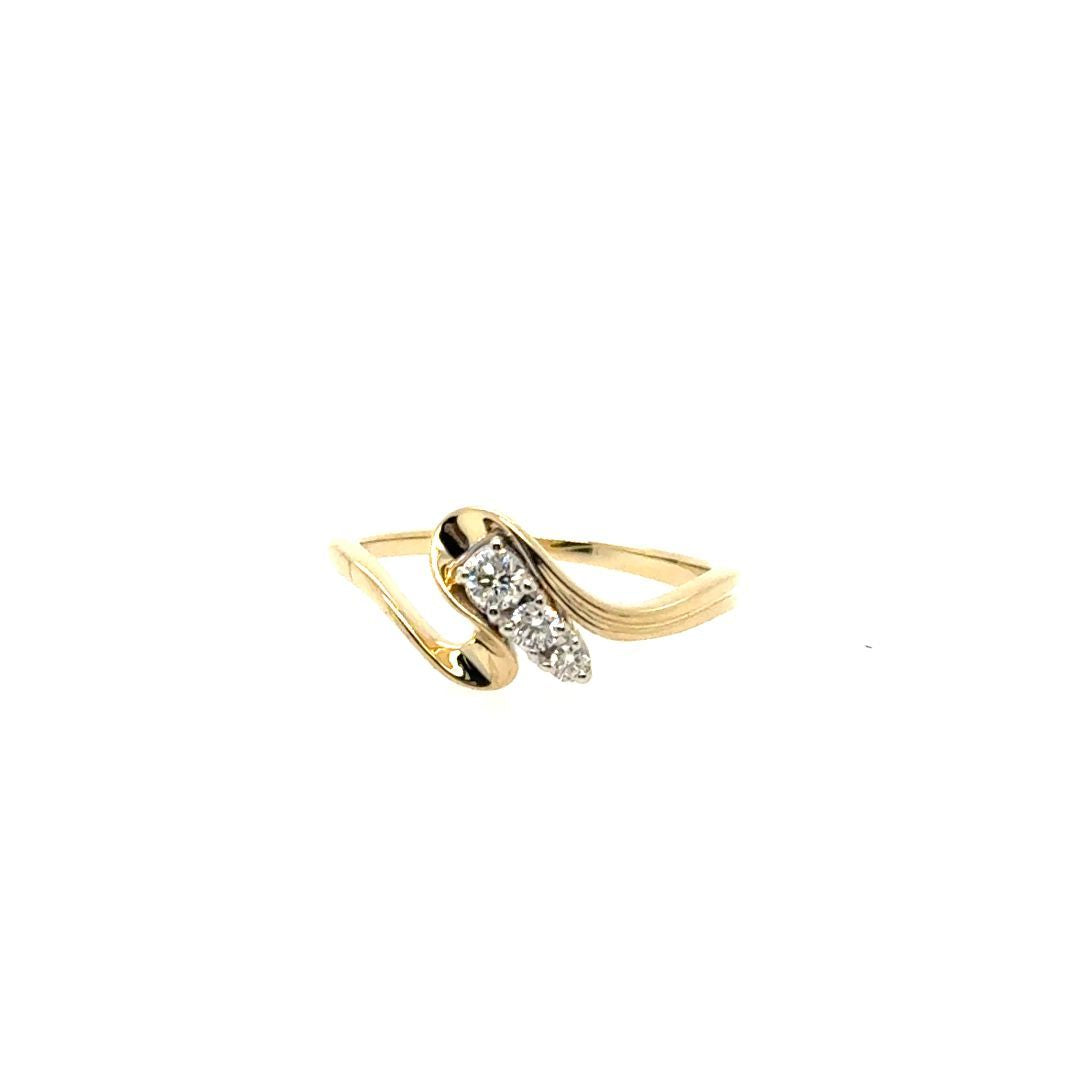 BAGUE OR JAUNE 10KT,3 DIAM.LAB.0.15CT