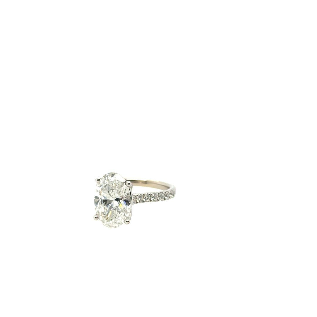 BAGUE OR 18KT, DIAM.OVAL LAB.4.88CTS